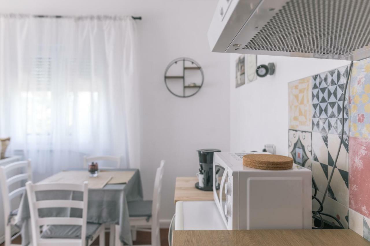 Hedon-Stone Apartment Starigrad Paklenica Bagian luar foto
