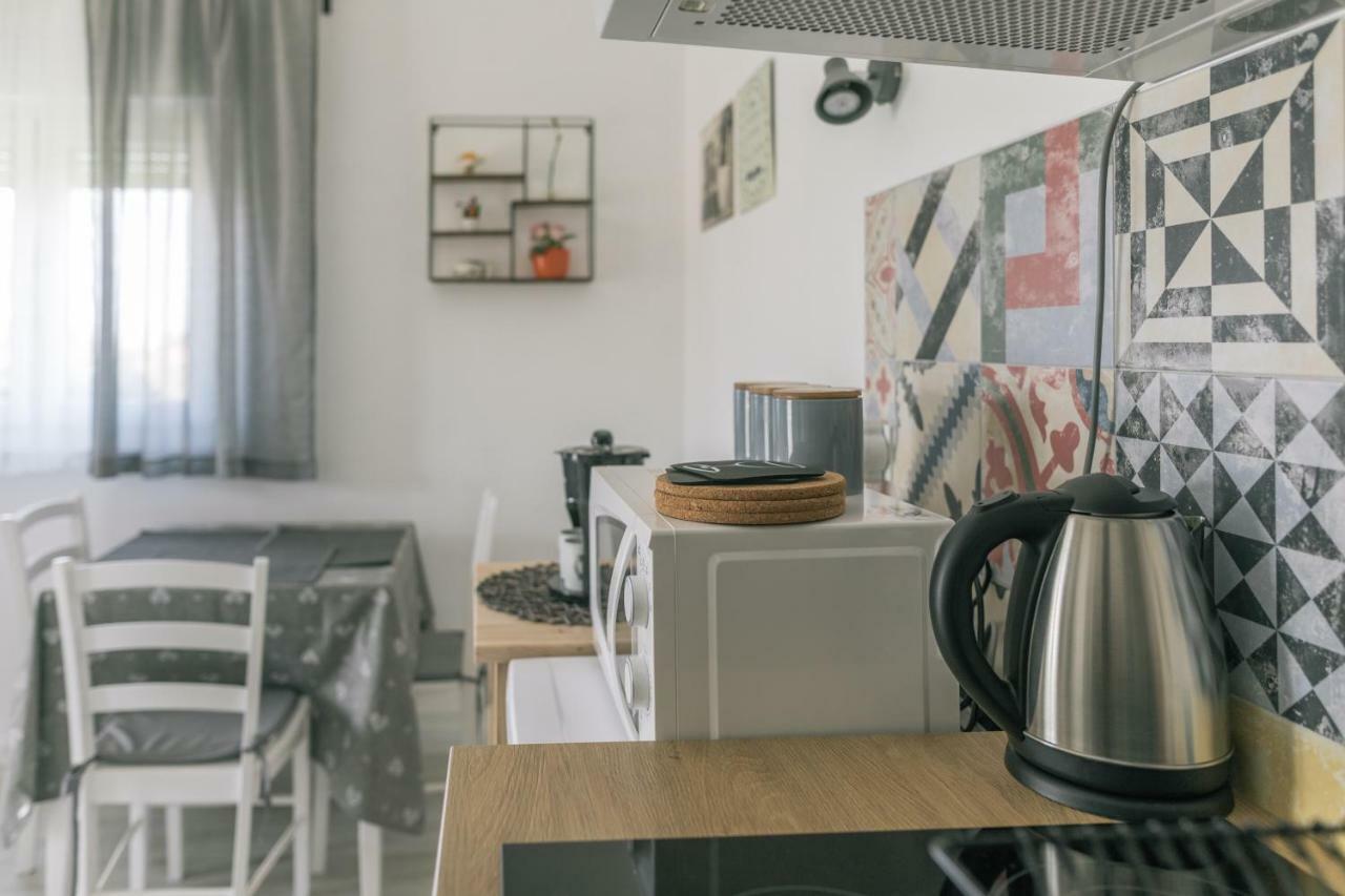Hedon-Stone Apartment Starigrad Paklenica Bagian luar foto