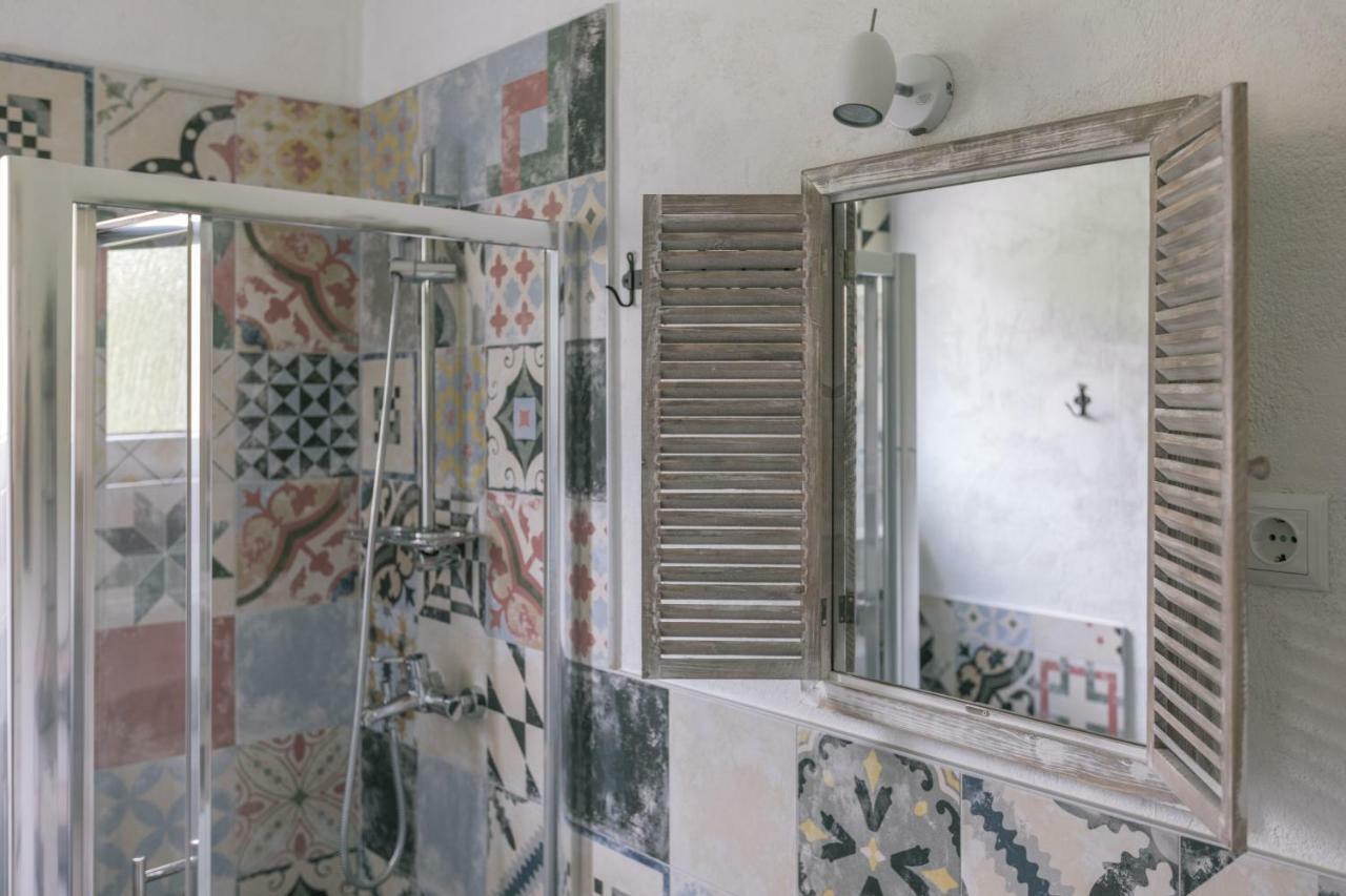 Hedon-Stone Apartment Starigrad Paklenica Bagian luar foto